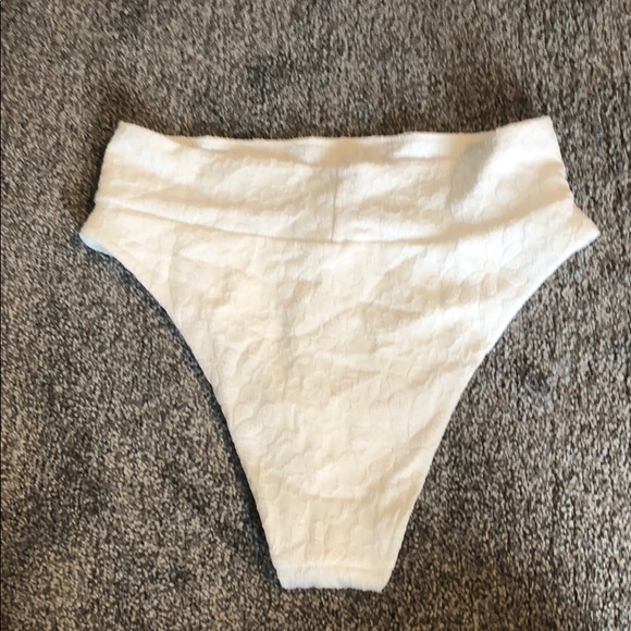 Cheeky Modest Swim Suit - Picture 4 of 4